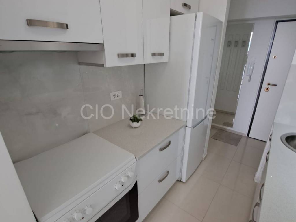 Flat in a building, Sale, Split, Split