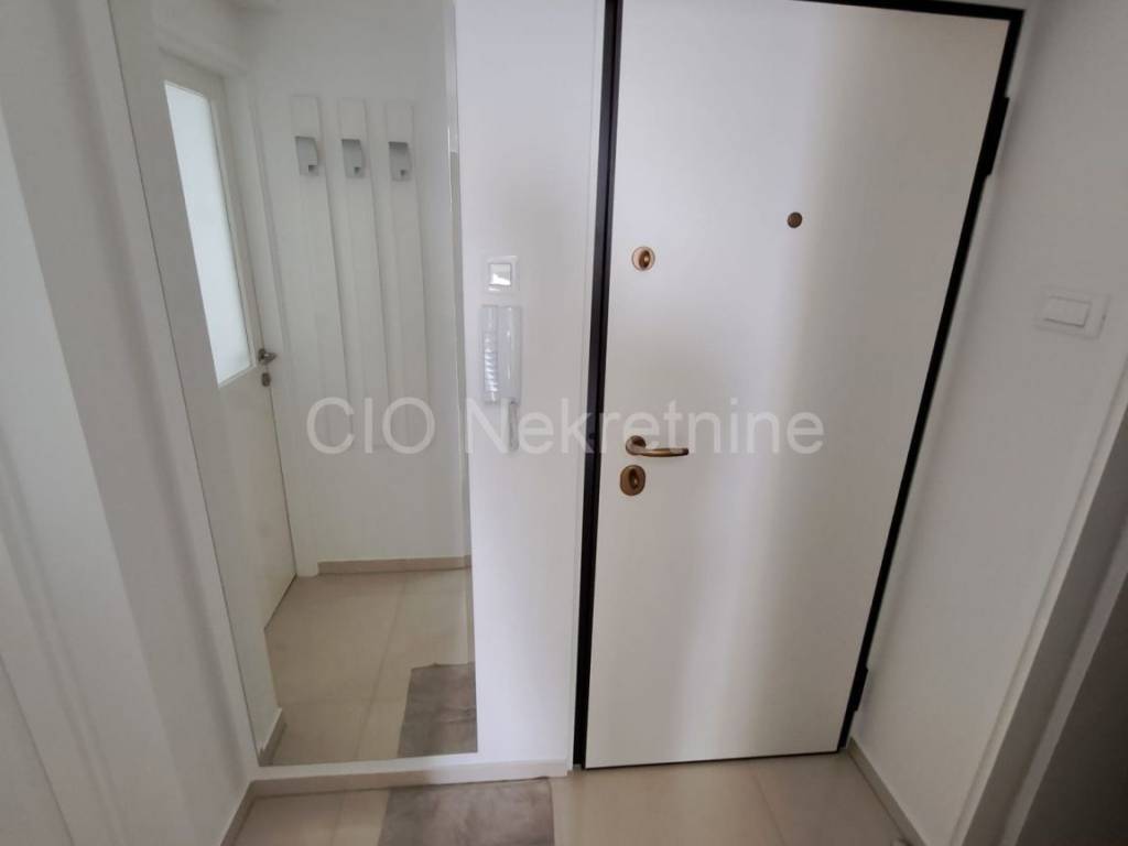 Flat in a building, Sale, Split, Split