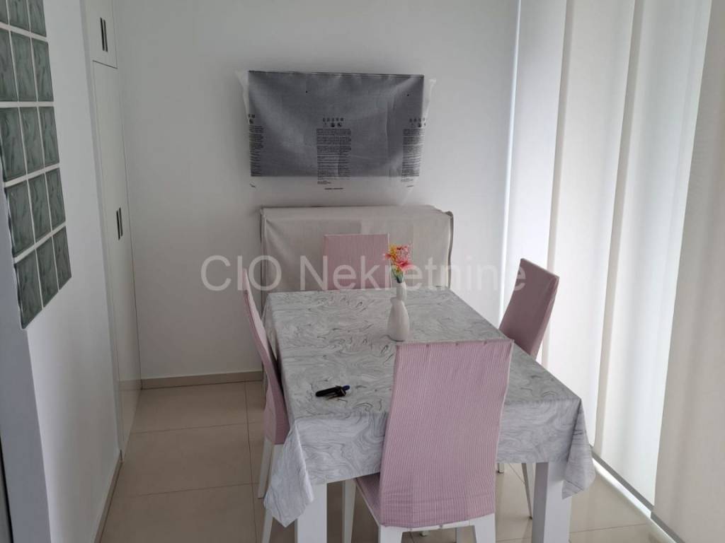 Flat in a building, Sale, Split, Split