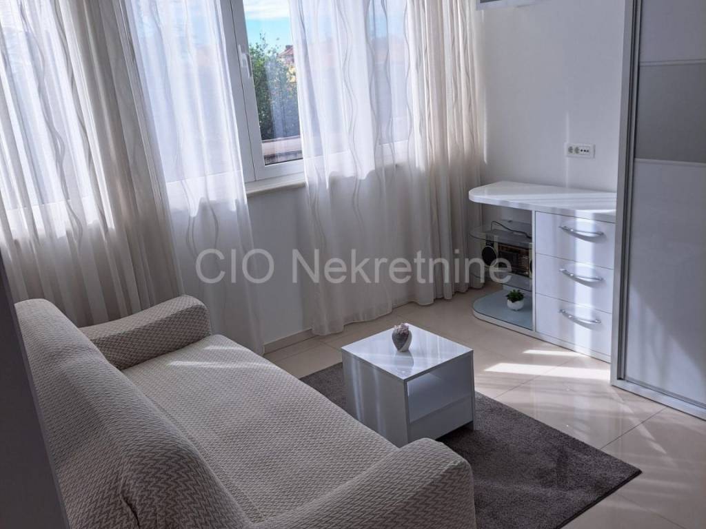 Flat in a building, Sale, Split, Split