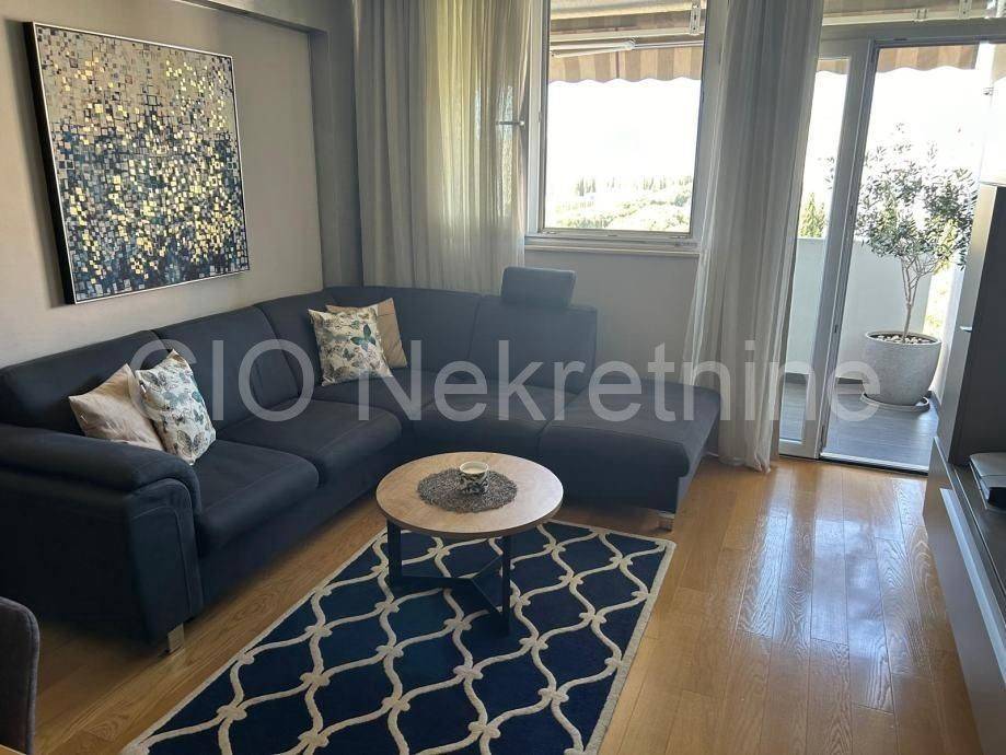 Flat in a building, Sale, Split, Split
