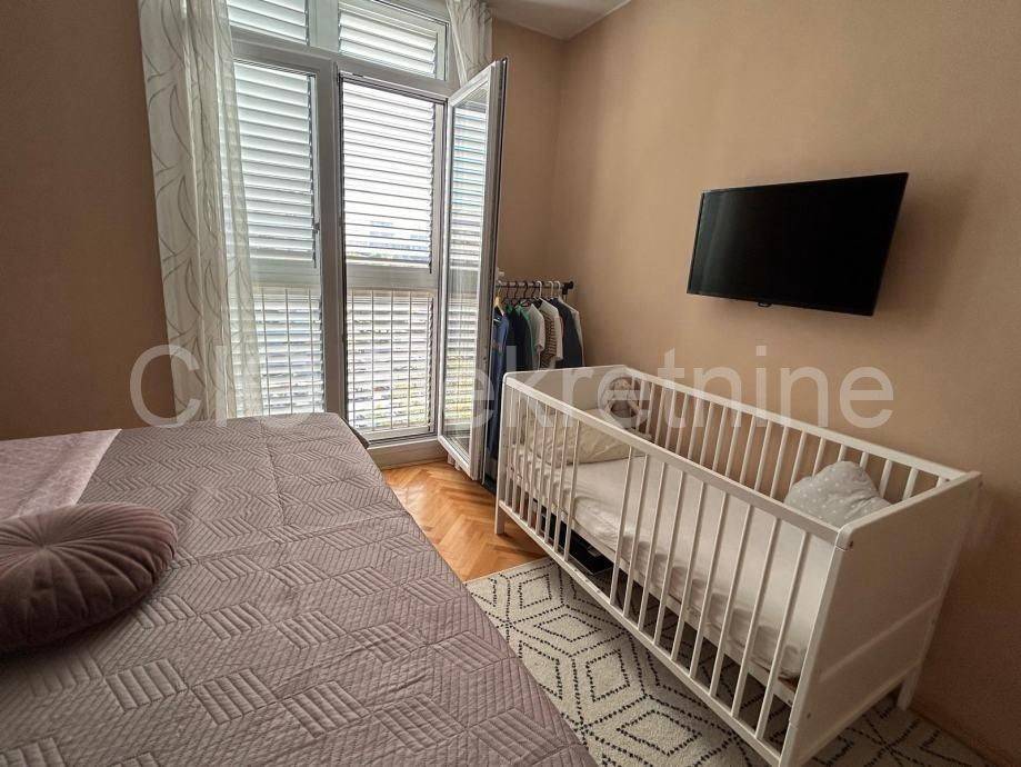 Flat in a building, Sale, Split, Split