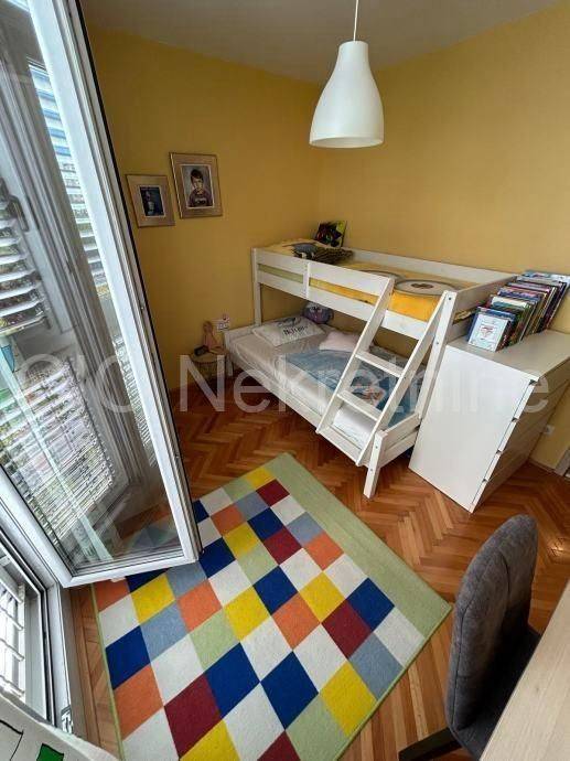Flat in a building, Sale, Split, Split