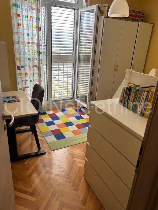 Flat in a building, Sale, Split, Split