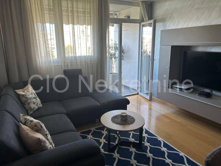 Flat in a building, Sale, Split, Split