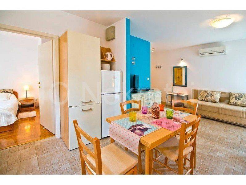Flat in a house, Rent, Split, Split