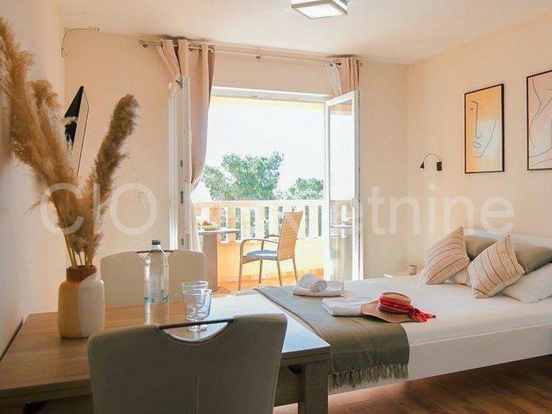 Apart-hotel, Sale, Bol, Bol