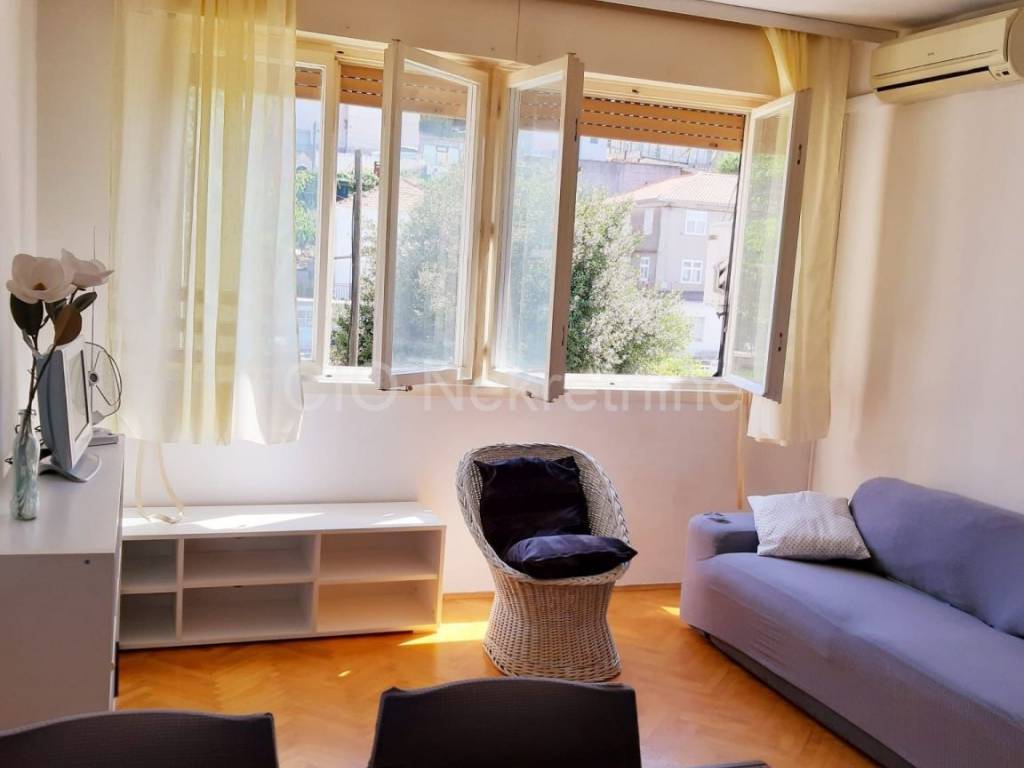 Flat in a building, Rent, Split, Split