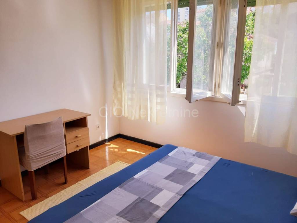 Flat in a building, Rent, Split, Split