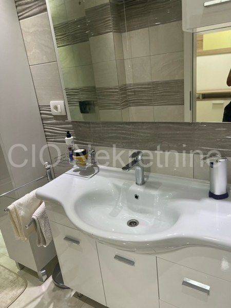Flat in a house, Rent, Podstrana, Podstrana