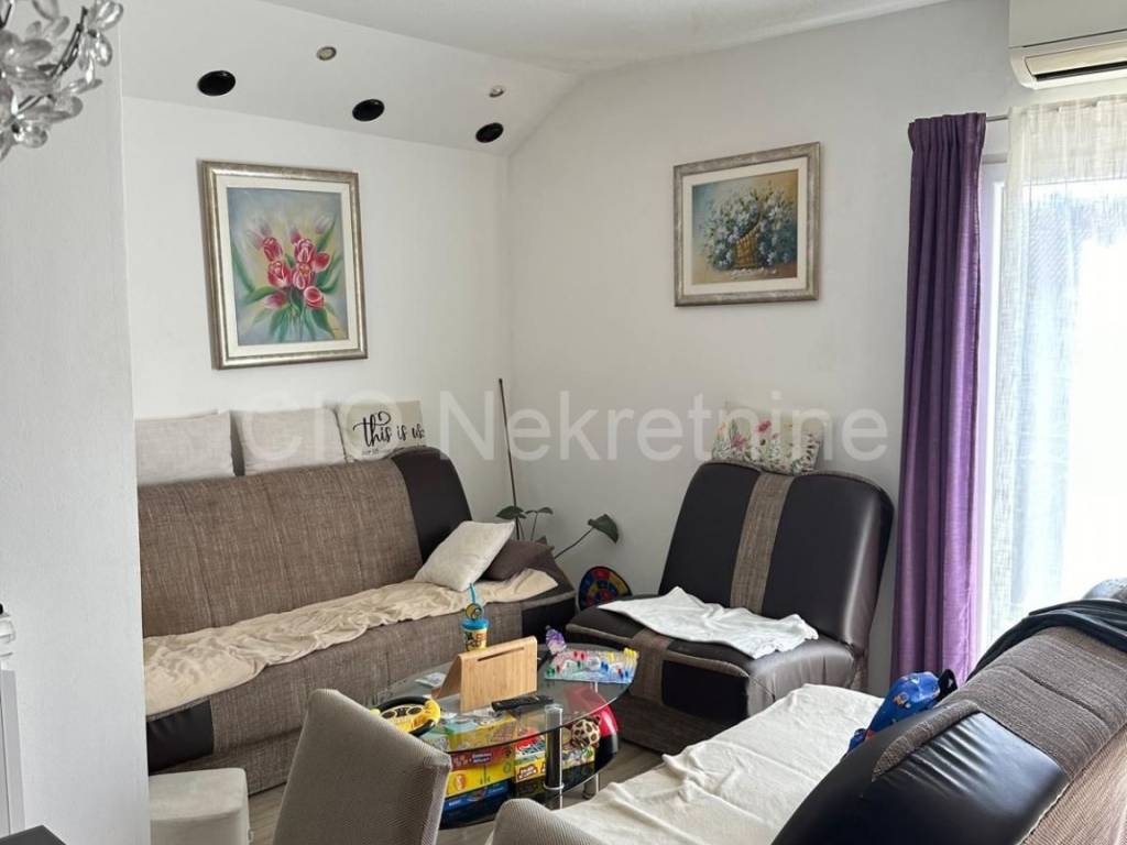 Flat in a building, Sale, Solin - Okolica, Mravince