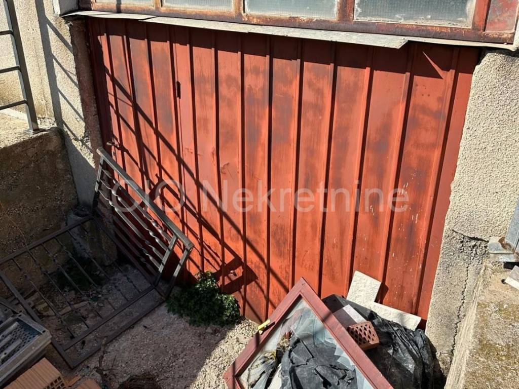 , Sale, Solin - Okolica, Mravince