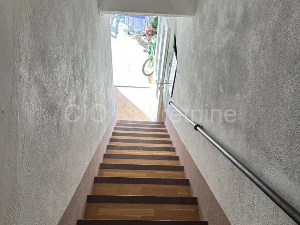 Flat in a building, Sale, Solin - Okolica, Mravince