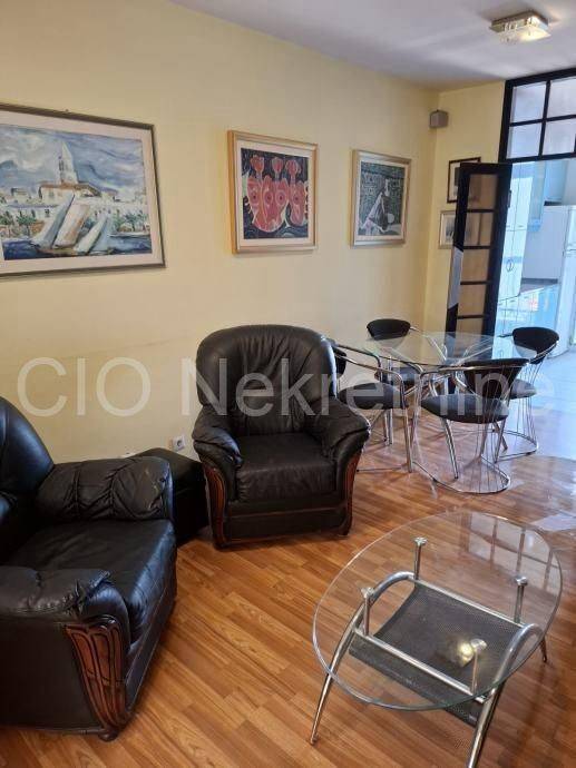Flat in a building, Sale, Split, Split