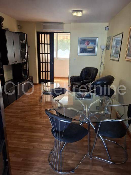 Flat in a building, Sale, Split, Split