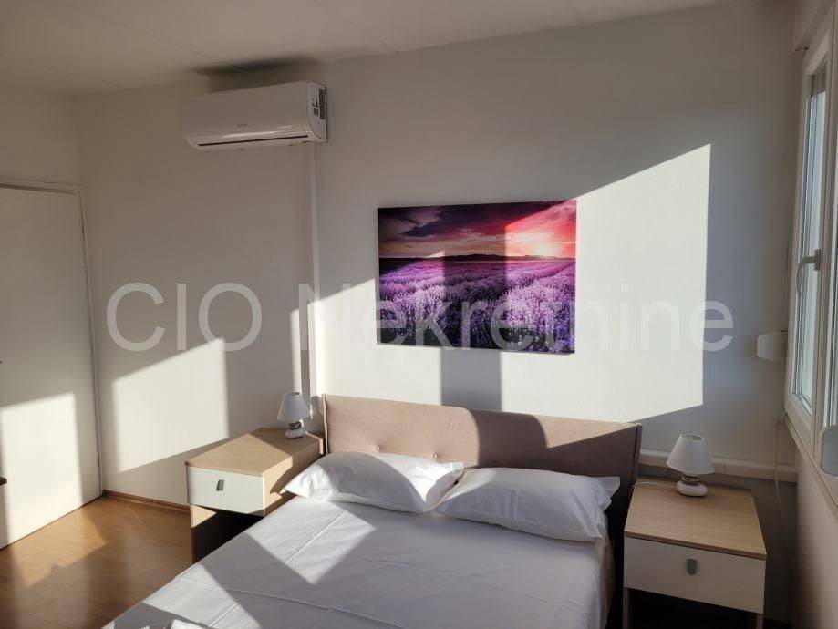 Flat in a building, Sale, Split, Split