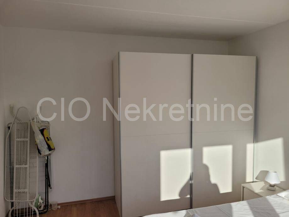 Flat in a building, Sale, Split, Split
