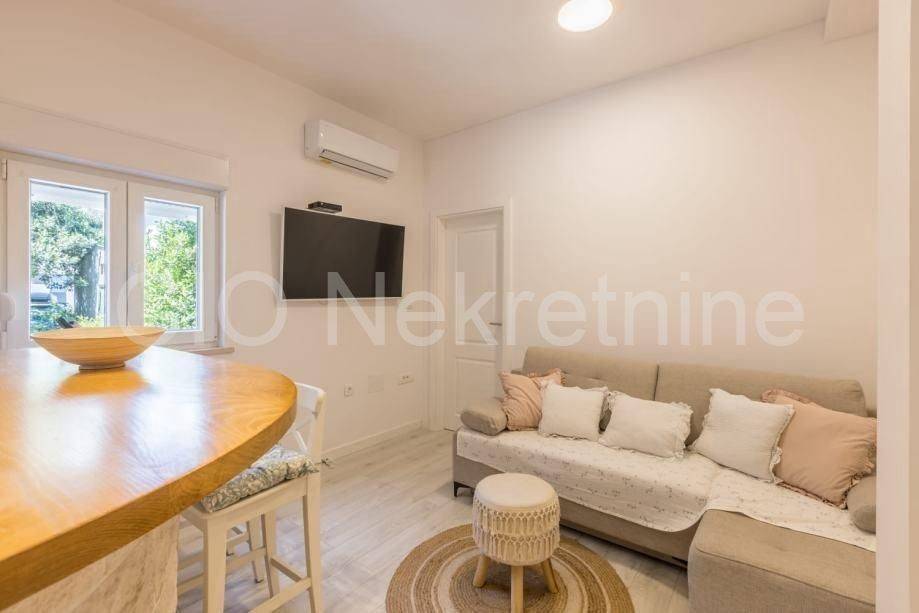 Flat in a building, Sale, Split, Split