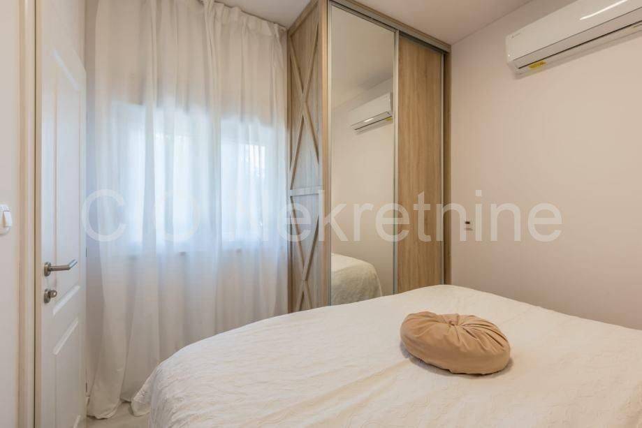 Flat in a building, Sale, Split, Split