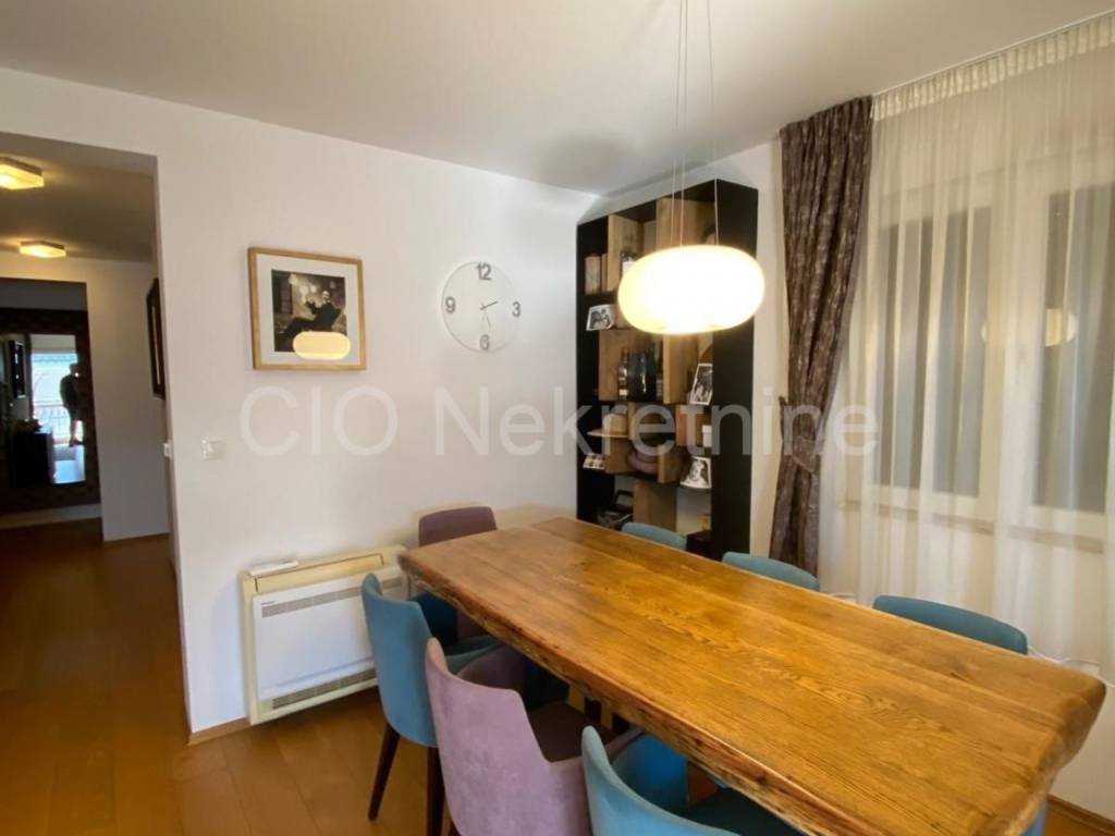 Flat in a building, Sale, Bol, Bol