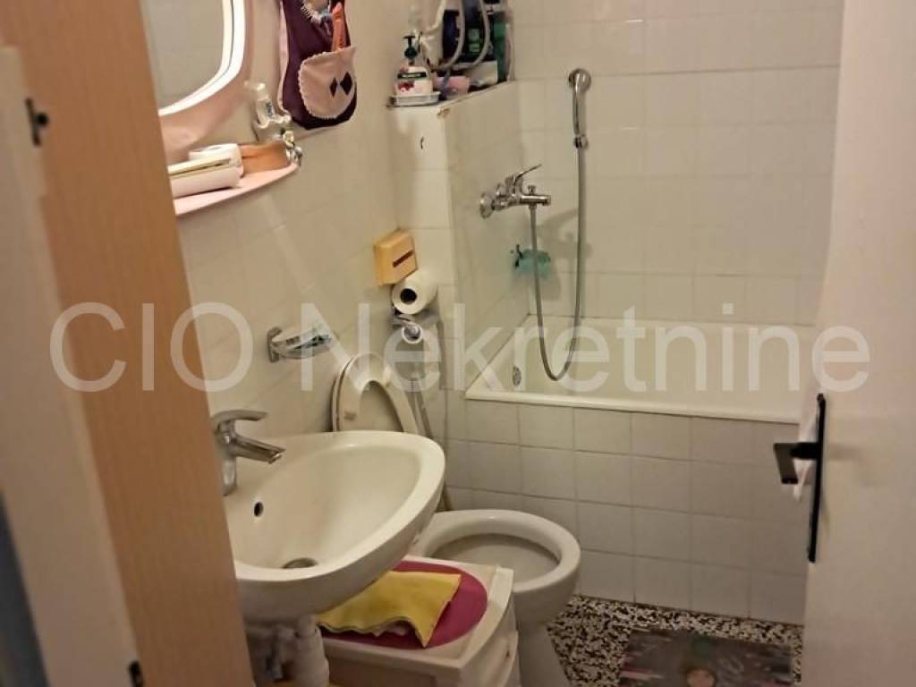 Flat in a building, Sale, Split, Split