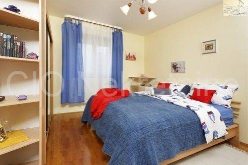 Flat in newbuilding, Rent, Split, Split