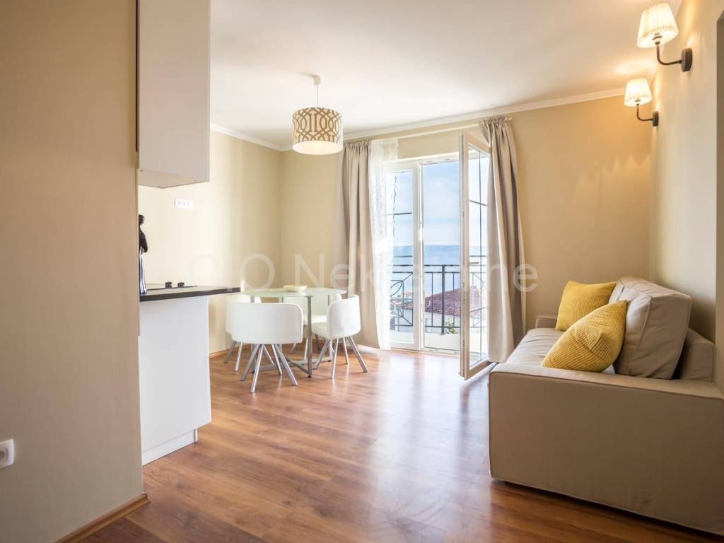 Flat in a house, Rent, Podstrana, Podstrana