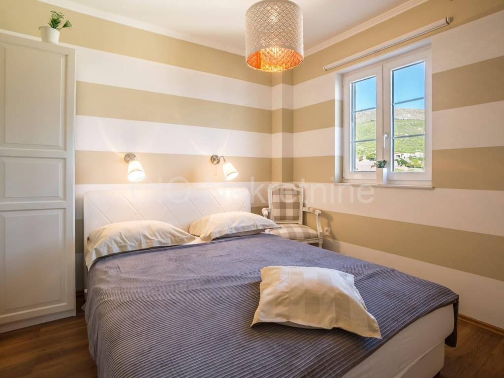 Flat in a house, Rent, Podstrana, Podstrana