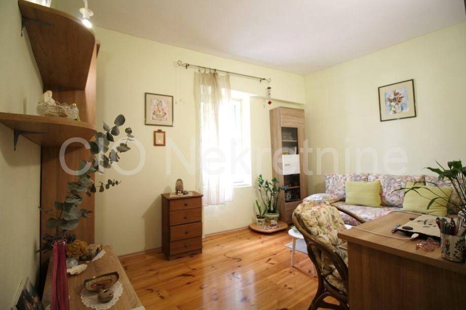 Flat in a building, Sale, Split, Split