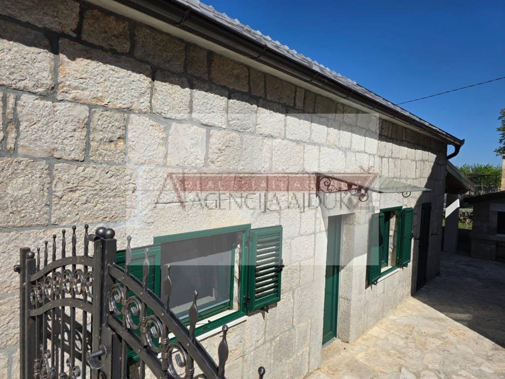 Kamena kuca, Prodaja, Imotski, Imotski