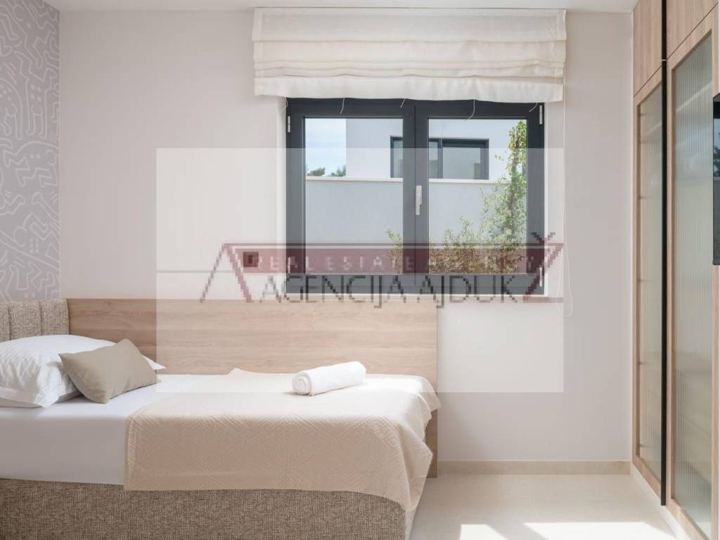 Vila, Prodaja, Podstrana, Podstrana