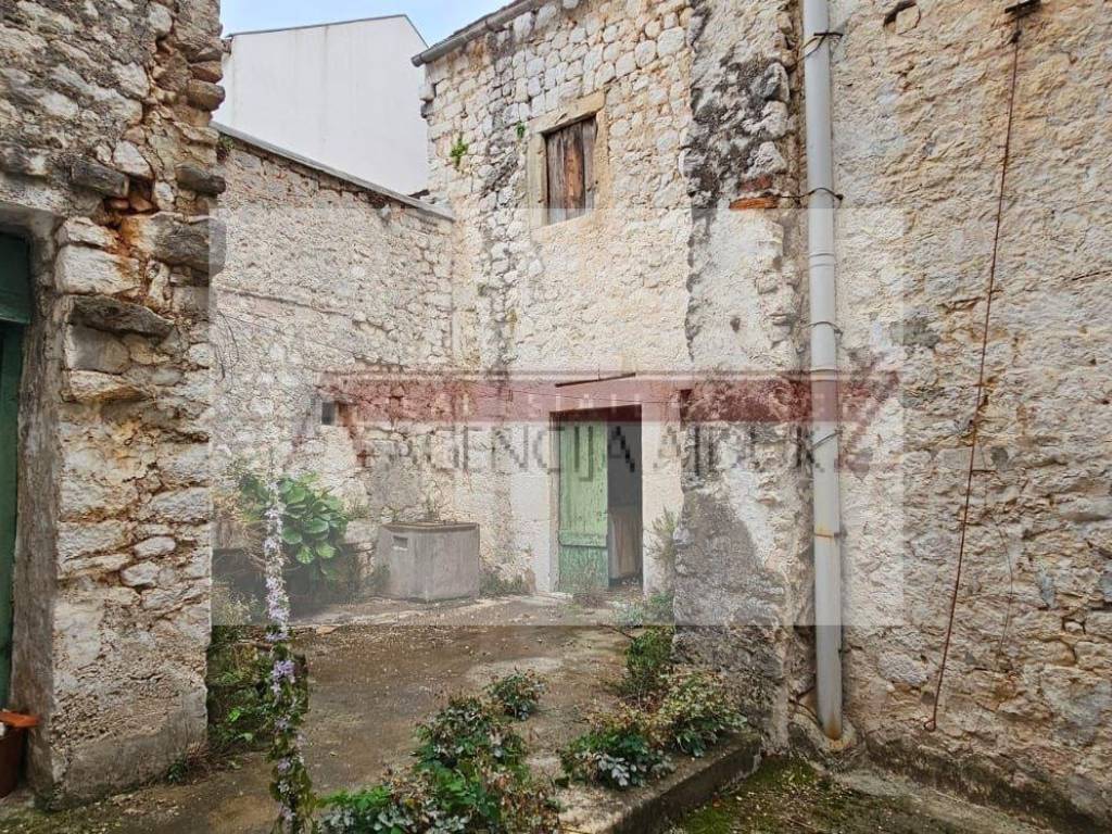Kamena kuca, Prodaja, Imotski, Imotski