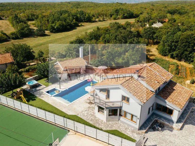 Vila, Prodaja, Imotski, Imotski