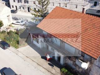 Dvojna kuca, Prodaja, Lovrec, Lovrec