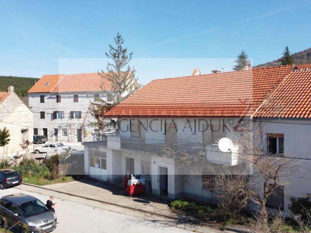 Dvojna kuca, Prodaja, Lovrec, Lovrec