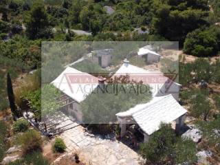 Kamena kuca, Prodaja, Supetar, Splitska