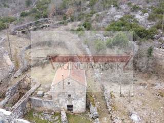 Kamena kuca, Prodaja, Runovici, Slivno