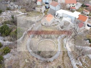 Kamena kuca, Prodaja, Runovici, Slivno
