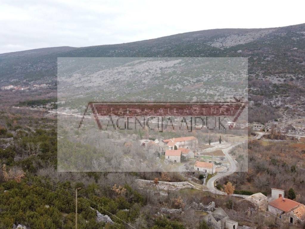 Kamena kuca, Prodaja, Runovici, Slivno