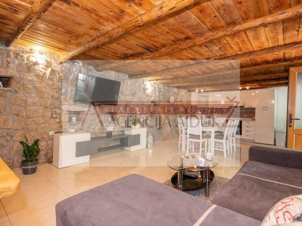 Vila, Prodaja, Imotski, Imotski