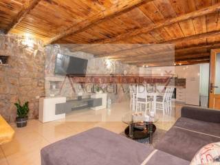 Vila, Prodaja, Imotski, Imotski