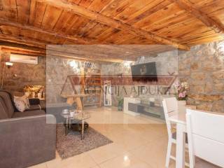 Vila, Prodaja, Imotski, Imotski