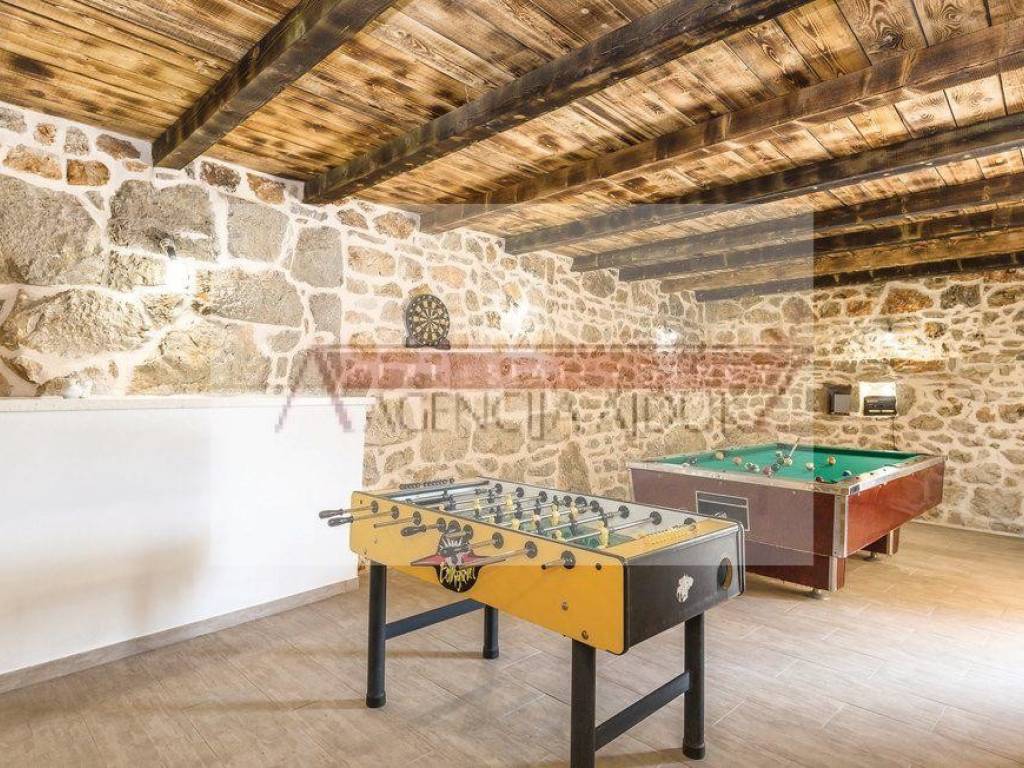 Vila, Prodaja, Imotski, Imotski