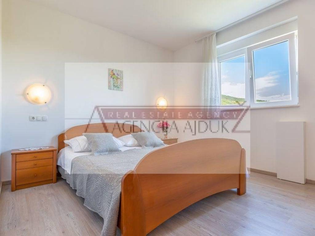 Vila, Prodaja, Imotski, Imotski
