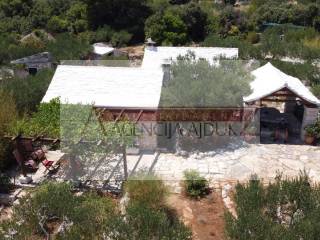 Kamena kuca, Prodaja, Supetar, Splitska