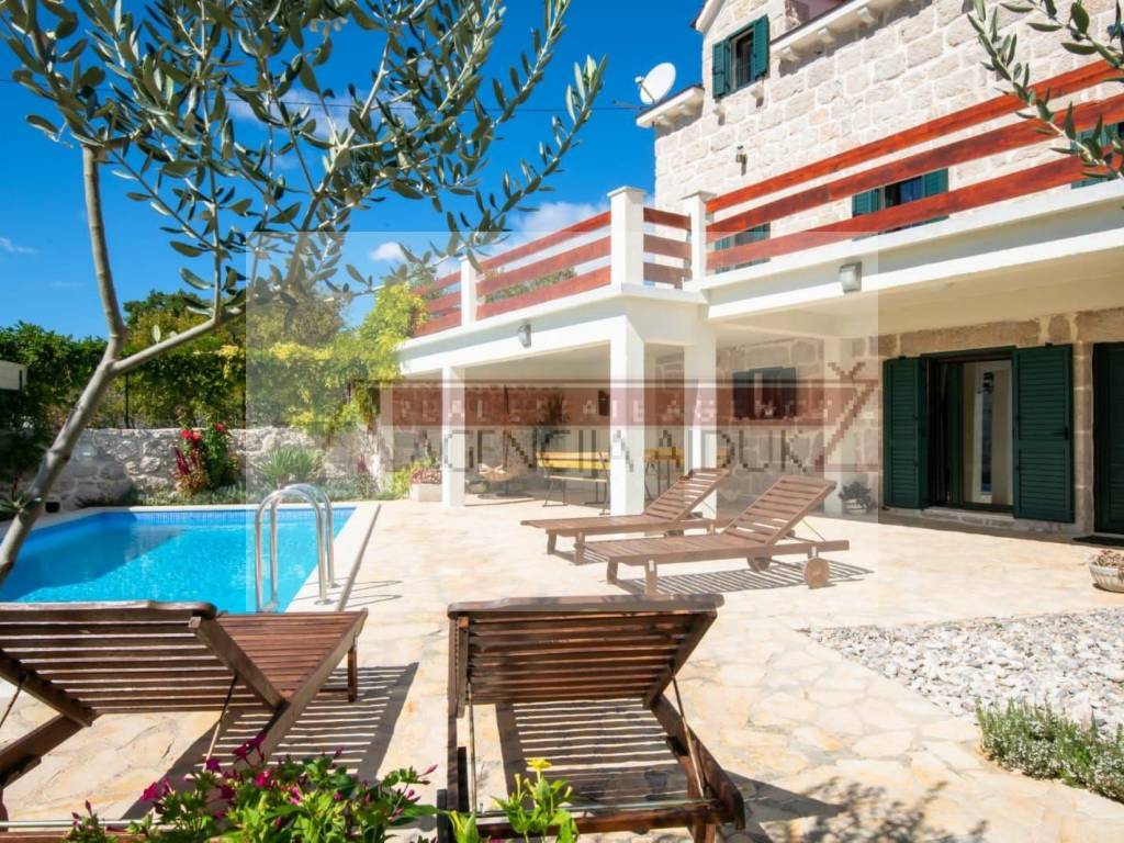 Vila, Prodaja, Imotski, Imotski