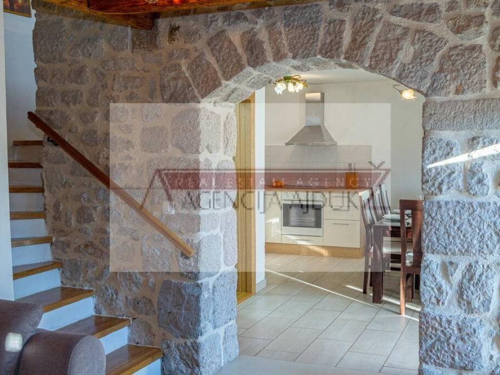 Vila, Prodaja, Imotski, Imotski