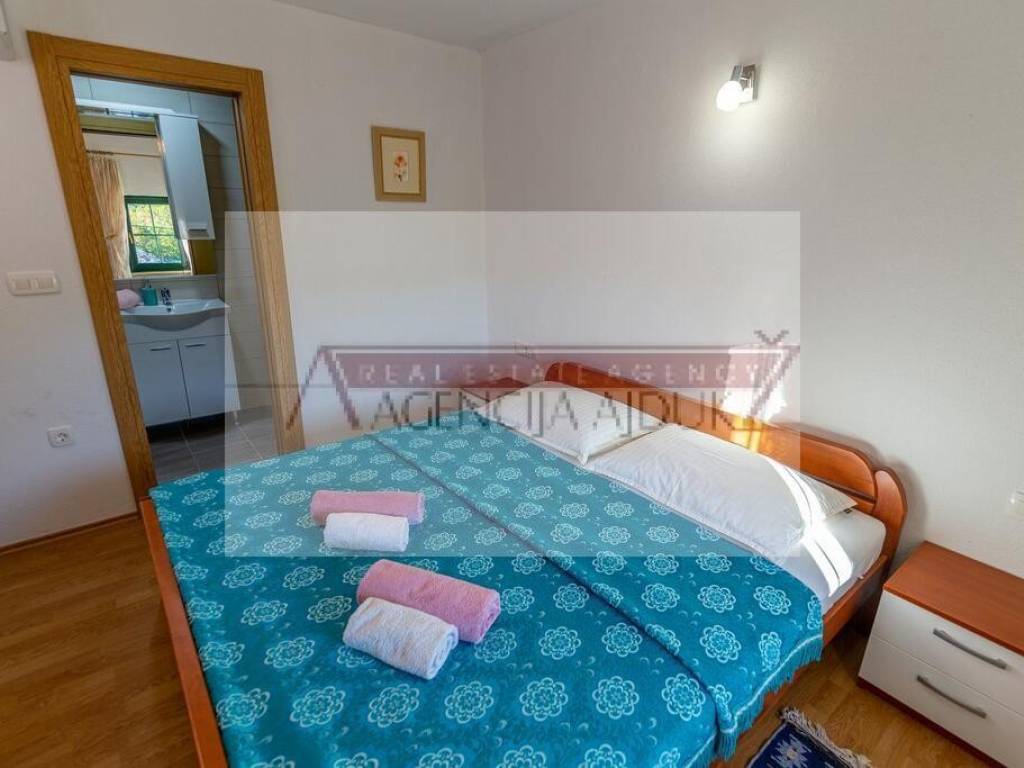 Vila, Prodaja, Imotski, Imotski