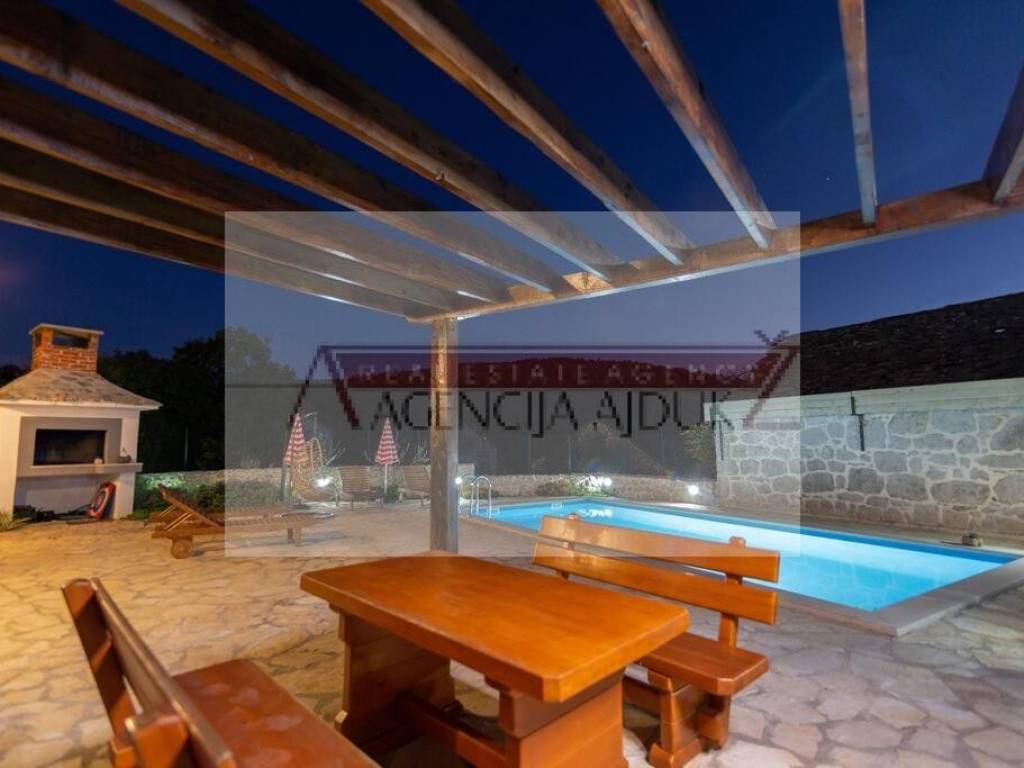 Vila, Prodaja, Imotski, Imotski