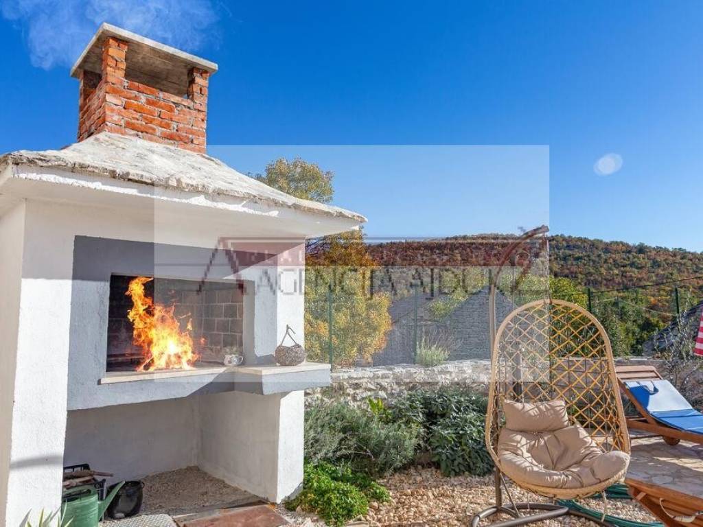 Vila, Prodaja, Imotski, Imotski